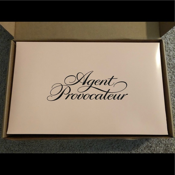 Agent Provocateur Large Pink Box - Picture 1 of 1